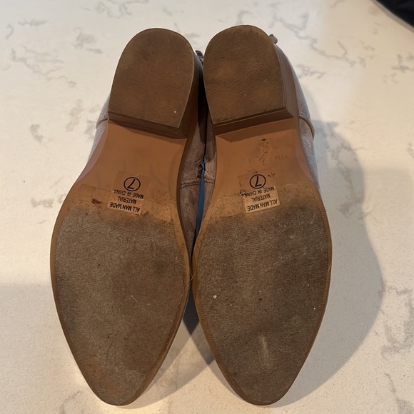 Faux suede ankle booties - Picture 3 of 3